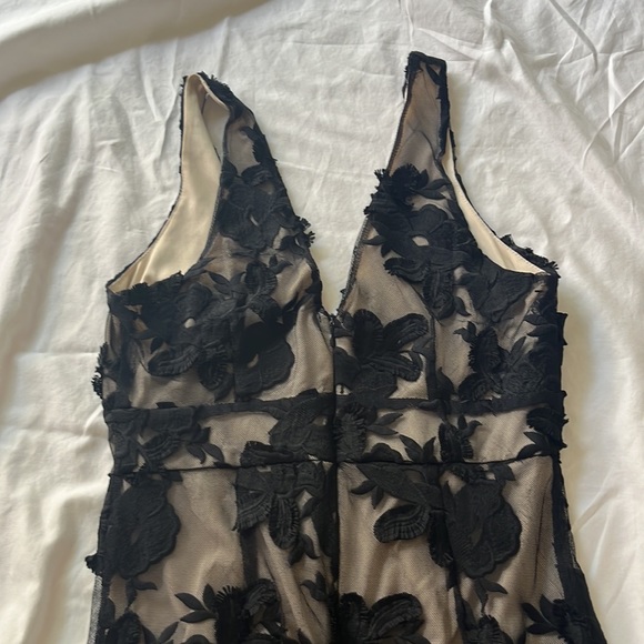 Lulus Women’s Black Swan Bodycon Dress Size small - Picture 3 of 3